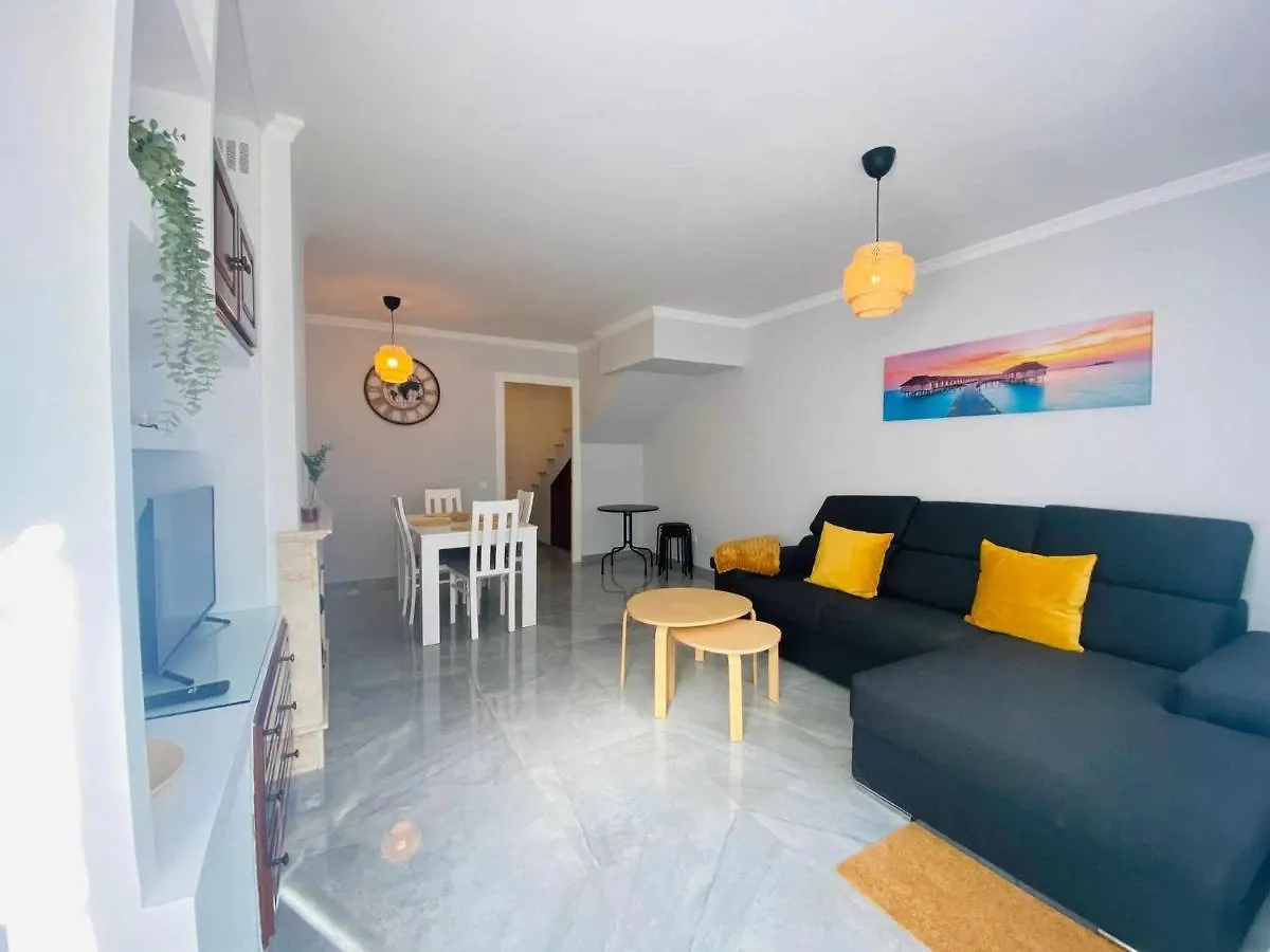 Bonita Casa Centrica Con Piscina & Parking Apartment Torremolinos