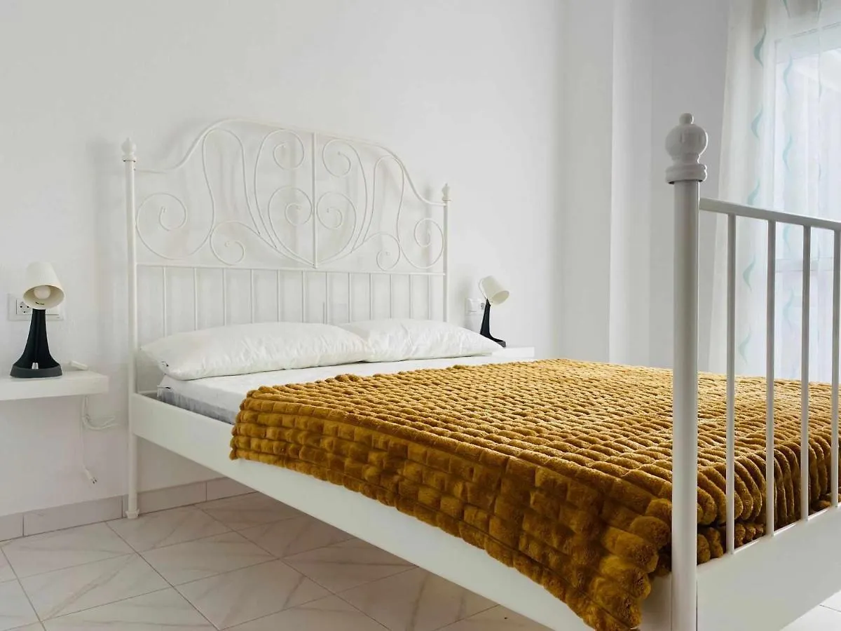 Bonita Casa Centrica Con Piscina & Parking Apartment Torremolinos 0*,  Spain